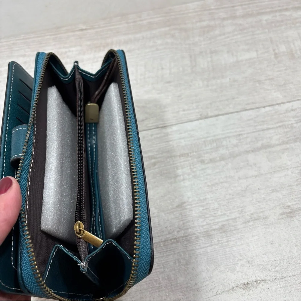 Elegant Teal Full Zip RFID Blocking Leather Wallet | Wristlet New Without Tags